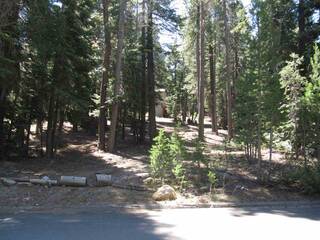 Listing Image 1 for 10531 Heather Road, Truckee, CA 96161