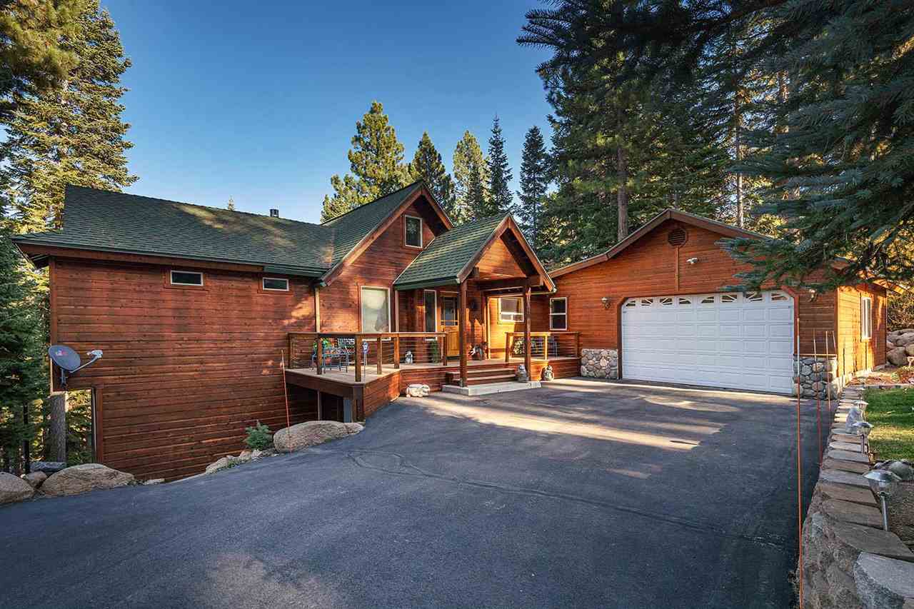 Truckee | 10284 Whitetail Lane, Truckee, CA 96161