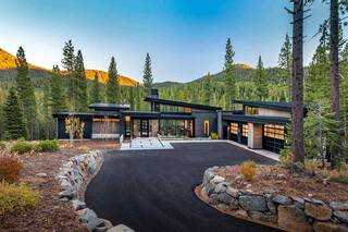 Listing Image 1 for 10925 Wyntoon Court, Truckee, CA 96161