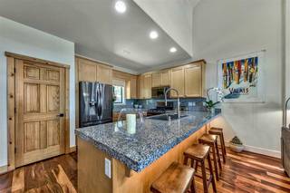 Listing Image 10 for 16388 Skislope Way, Truckee, CA 96161