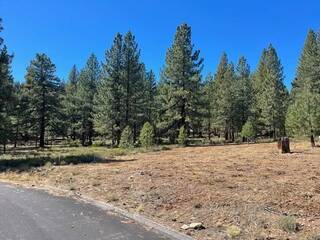 Listing Image 1 for 11670 Bottcher Loop, Truckee, CA 96161