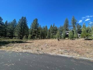 Listing Image 2 for 11670 Bottcher Loop, Truckee, CA 96161