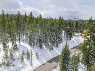 Listing Image 2 for 13749 Pathway Avenue, Truckee, CA 96161