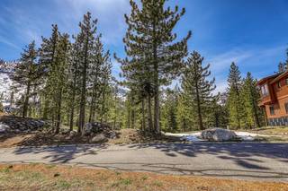 Listing Image 4 for 14028 Gates Look, Truckee, CA 96161