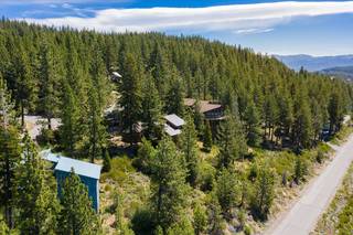Listing Image 3 for 12811 Sierra Drive, Truckee, CA 96161