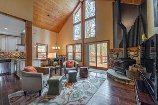 Listing Image 4 for 13314 Roundhill Drive, Truckee, CA 96161