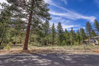 Listing Image 2 for 11690 Bottcher Loop, Truckee, CA 96161
