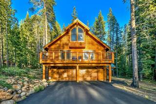 Listing Image 2 for 11639 Schussing Way, Truckee, CA 96161-620