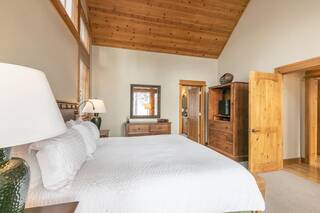 Listing Image 15 for 12211 Lookout Loop, Truckee, CA 96161