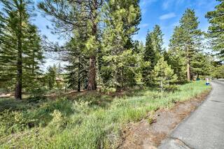 Listing Image 3 for 10976 Jeffrey Pine Road, Truckee, CA 96161