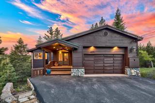 Listing Image 2 for 12391 Stockholm Way, Truckee, CA 96161-6945