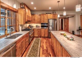 Listing Image 2 for 11082 Meek Court, Truckee, CA 96161