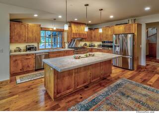 Listing Image 3 for 11082 Meek Court, Truckee, CA 96161