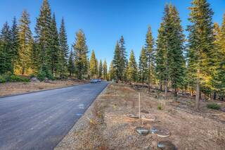 Listing Image 11 for 9188 Tarn Circle, Truckee, CA 96161
