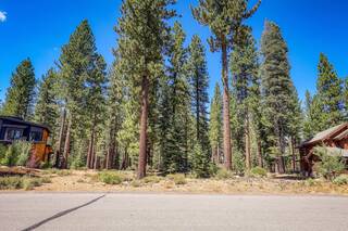 Listing Image 3 for 9252 Heartwood Drive, Truckee, CA 96161