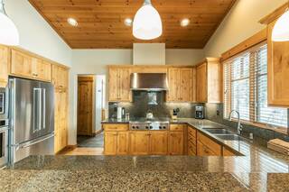 Listing Image 9 for 12458 Lookout Loop, Truckee, CA 96161