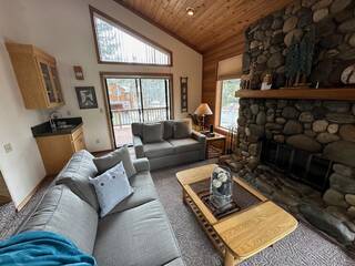 Listing Image 5 for 253 Basque, Truckee, CA 96161-3911