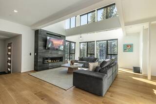Listing Image 2 for 11724 E Sierra Drive, Truckee, CA 96161-5048