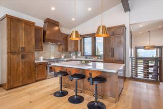 Listing Image 4 for 13701 Skislope Way, Truckee, CA 96161