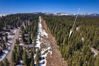 Listing Image 4 for 16859 Northwoods Boulevard, Truckee, CA 96161-0000