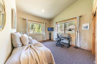 Listing Image 13 for 15865 Saint Albans Place, Truckee, CA 96161