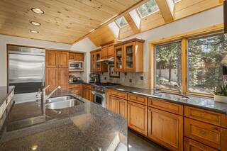 Listing Image 6 for 12146 Skislope Way, Truckee, CA 96161