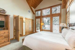 Listing Image 10 for 12423 Lookout Loop, Truckee, CA 96161