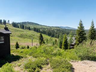 Listing Image 15 for 13637 Skislope Way, Truckee, CA 96161