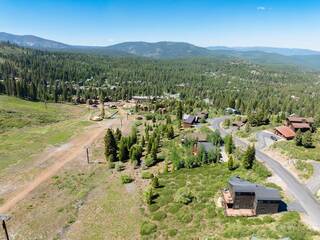 Listing Image 2 for 13637 Skislope Way, Truckee, CA 96161