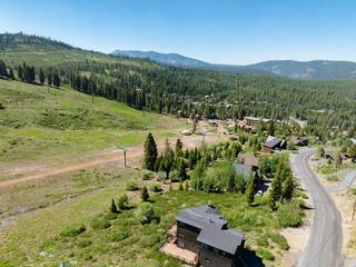 Listing Image 3 for 13637 Skislope Way, Truckee, CA 96161