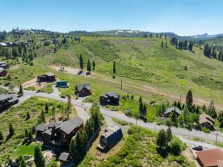 Listing Image 4 for 13637 Skislope Way, Truckee, CA 96161