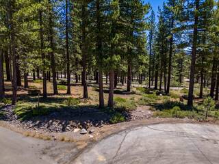 Listing Image 3 for 10576 Brickell Court, Truckee, CA 96161-5270