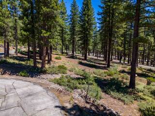 Listing Image 4 for 10576 Brickell Court, Truckee, CA 96161-5270