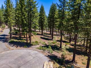 Listing Image 5 for 10576 Brickell Court, Truckee, CA 96161-5270