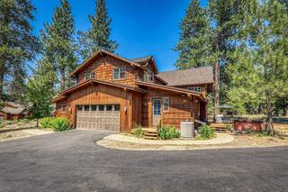 Listing Image 2 for 12483 Lookout Loop, Truckee, CA 96161