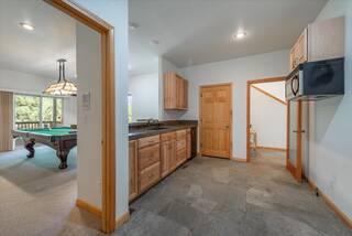 Listing Image 19 for 12386 Snowpeak Way, Truckee, CA 96161