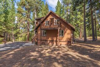 Listing Image 2 for 15062 Donnington Lane, Truckee, CA 96161