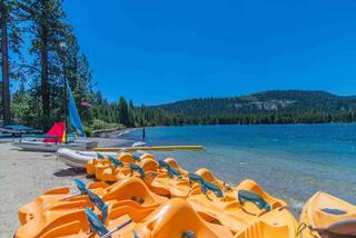 Listing Image 25 for 13038 Skislope Way, Truckee, CA 96161-7031