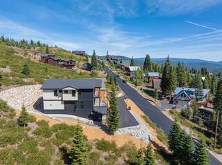 Listing Image 27 for 14276 Skislope Way, Truckee, CA 96161-9999