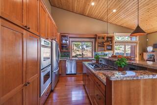 Listing Image 11 for 12530 Pinnacle Loop, Truckee, CA 96161