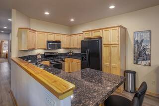 Listing Image 8 for 12812 Zurich Place, Truckee, CA 96161