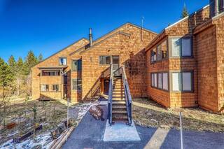 Listing Image 2 for 11639 Snowpeak Way, Truckee, CA 96161