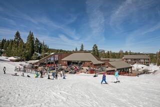 Listing Image 27 for 11639 Snowpeak Way, Truckee, CA 96161