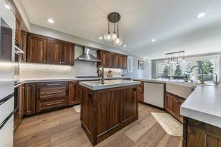 Listing Image 15 for 13271 Skislope Way, Truckee, CA 96161